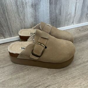 CUSHIONAIRE  Fur Lined Platform Clog Women's 8.5 W Granola Suede Cork Footbed